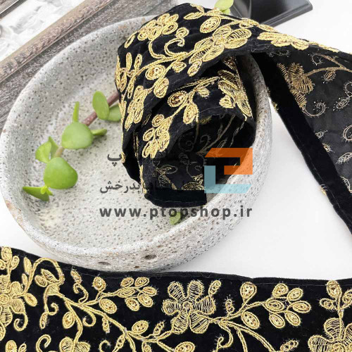 یراق لباس لمه و زری دوزی با پولک کاری ریز روی زمینه مخمل مشکی