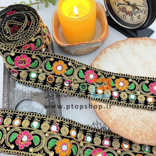 نوار خرج کار لمه و گلدوزی با آینه و نگین کاری روی زمینه مخمل مشکی
