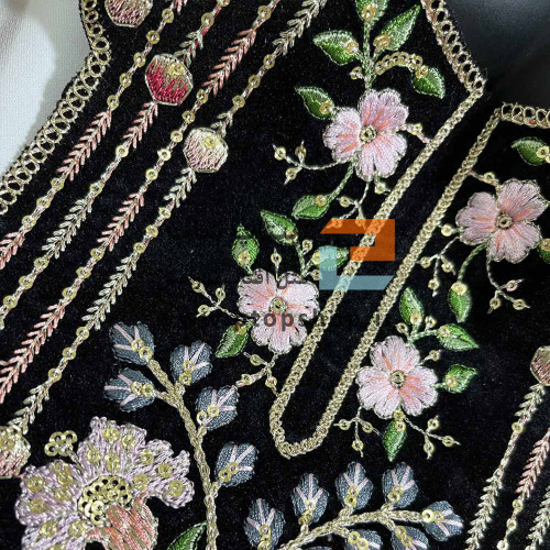 پنل مشکی مخمل گلدوزی
