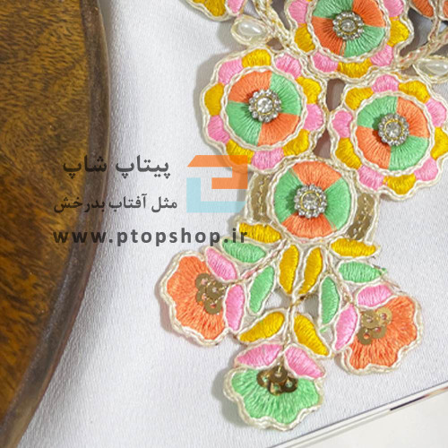 پنل گلدوزی همراه با مروارید، نگین و پولک کاری